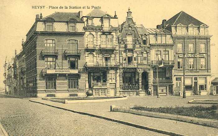 Heyst - Place de la Station et la Poste