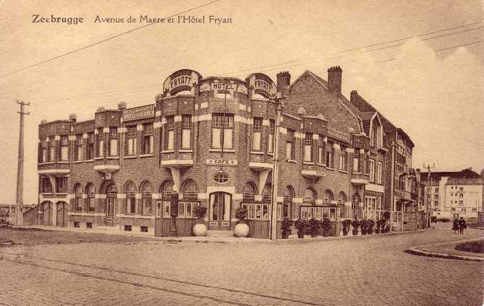 Zeebrugge - Avenue de Maere et l'Hôtel Fryatt