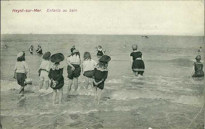 Heyst-sur-Mer - Enfants au bain