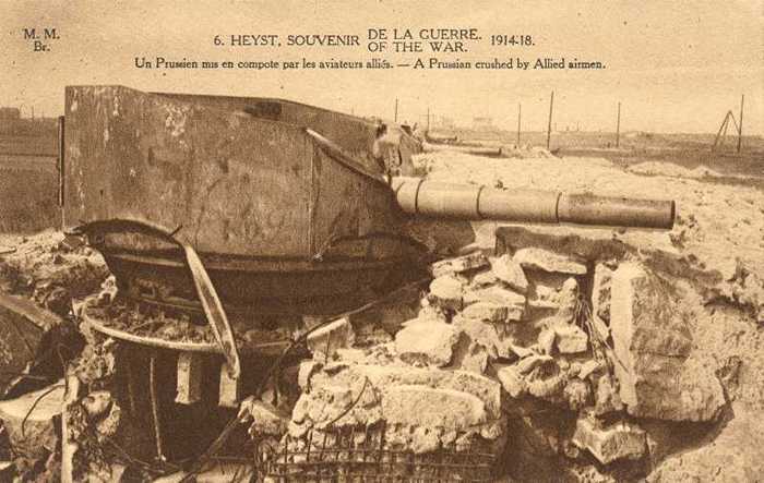 Heyst - Souvenir de la Guerre 1914-18 - Un Prussien mis en compote par les aviateurs alliés.