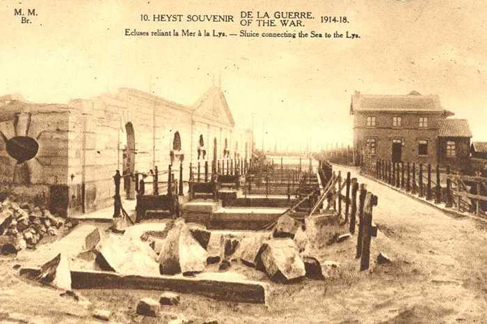 Heyst - Souvenir de la Guerre 1914-18 - Ecluses reliant la Mer à  la Lys
