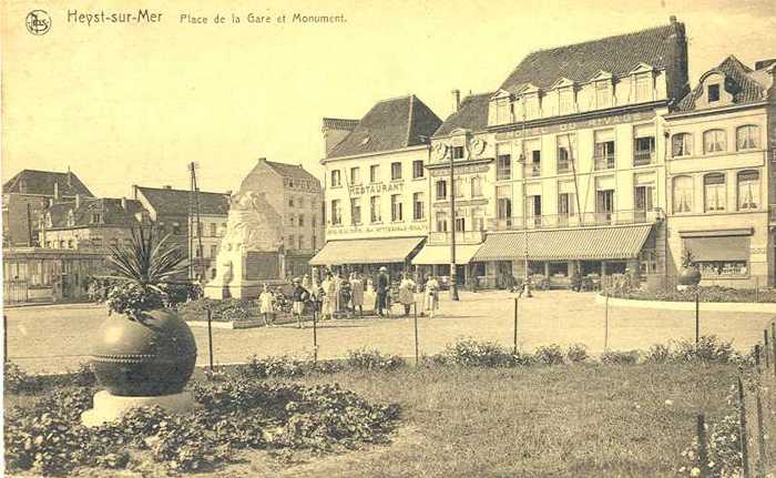 Heyst-sur-Mer - Place de la Gare et Monument