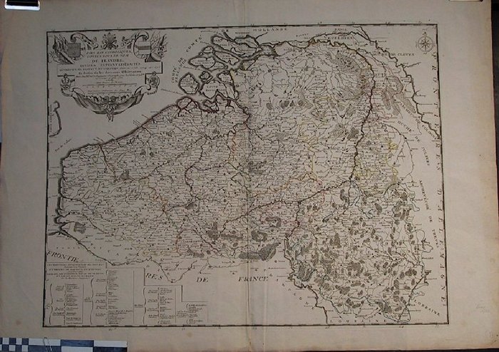 Pays Bas Catholiques, connuys sous le nom de Flandre, divisés suivant les Treités dUtrecht, de Rastatt et dAnvers, faits en 1713, 1714 et 1716
