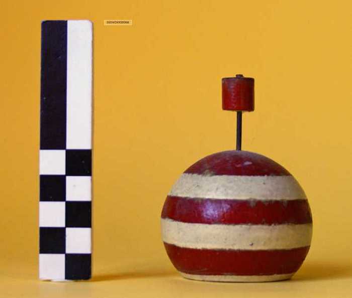 Miniatuur van boei, lateraal stelsel, werd gebruikt onder Nederlandse kust en Groot-Brittannië.