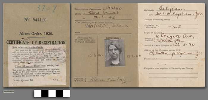 Certificate of registration (Aliens Order 1920) - Clara Vantorre