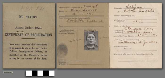 Certificate of registration (Aliens Order 1920) - Valerie Vantorre