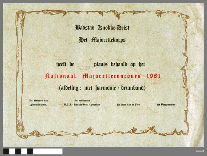 Brevet Nationaal Majoretteconcours 1981. Afdeling met Harmonie/Drumband. Badstad Knokke-Heist. Het Majorettekorps. Blanco.