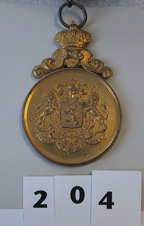 Medaille: Vaandeloverhandiging Oud soldaten Maatschappij Prins Karel Theodoor Dudzeele op 05-06-1910