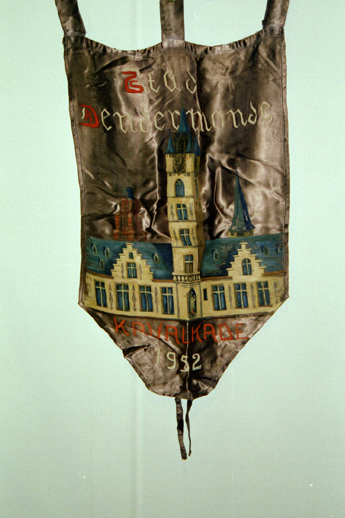 Zijden vaandel van de stad Dendermonde 1952