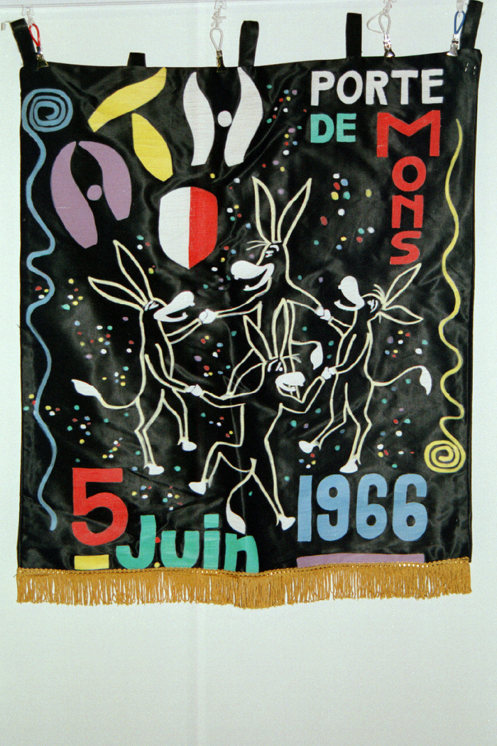 Zijden vaandel van de stad Mons - 1966