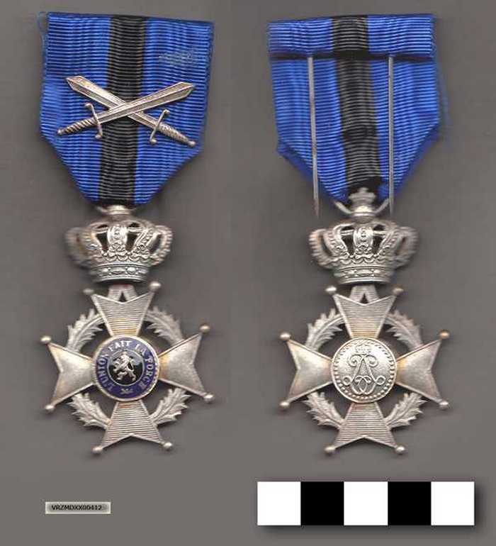 Ereteken - Ridder in Orde van Leopold II