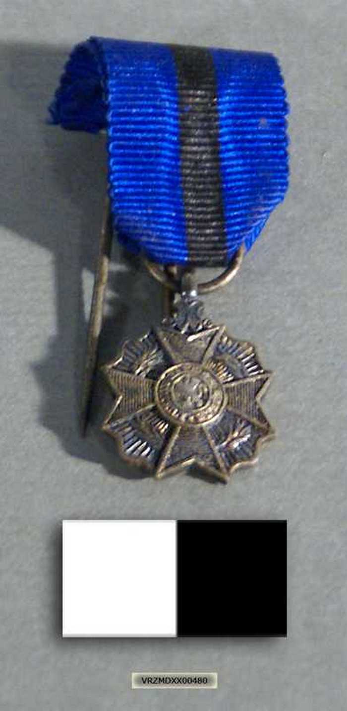 Miniatuur Ereteken - Ridder in Orde van Leopold II
